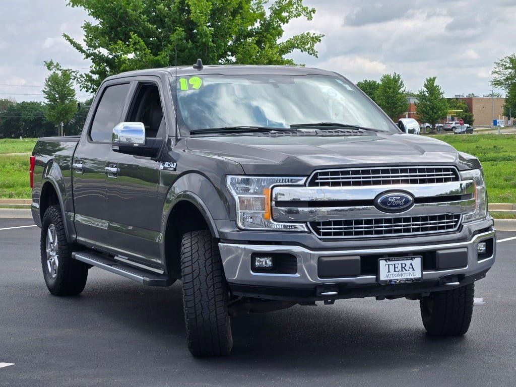 Used 2019 Magnetic Ford Lariat image 4
