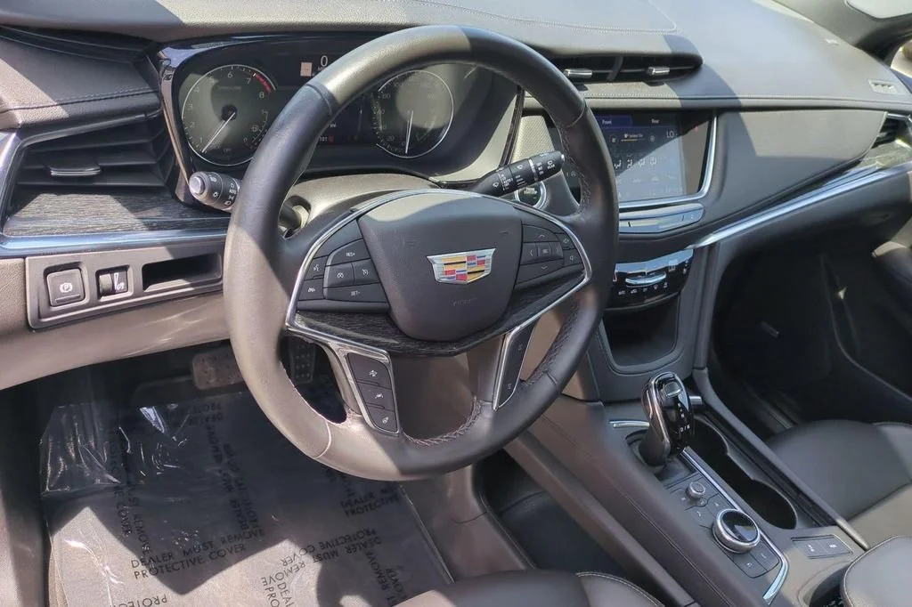 Used 2023 Stellar Black Metallic Cadillac Premium Luxury image 9