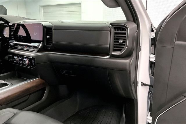 Used 2024 Summit White GMC SLT image 19