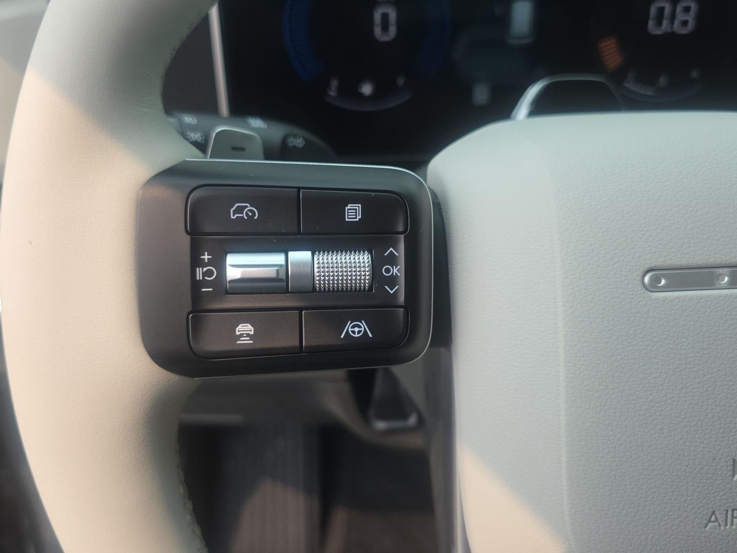 New 2026 Ecotronic Gray Hyundai SEL AWD image 14