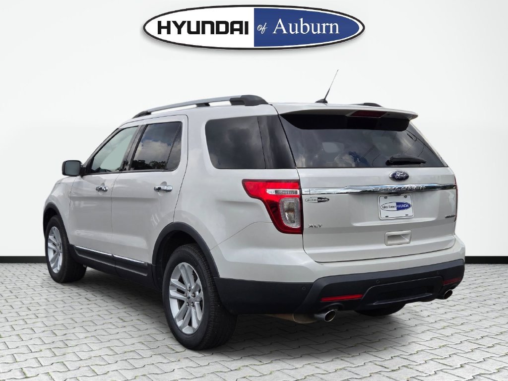 Used 2015 White Ford XLT image 9