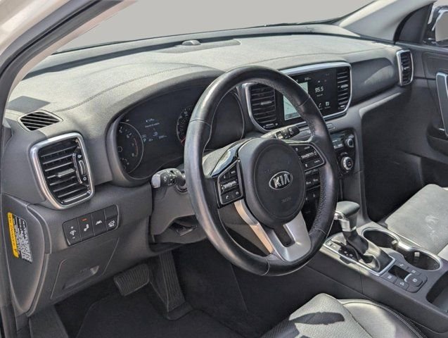 Used 2022 White Kia EX image 30