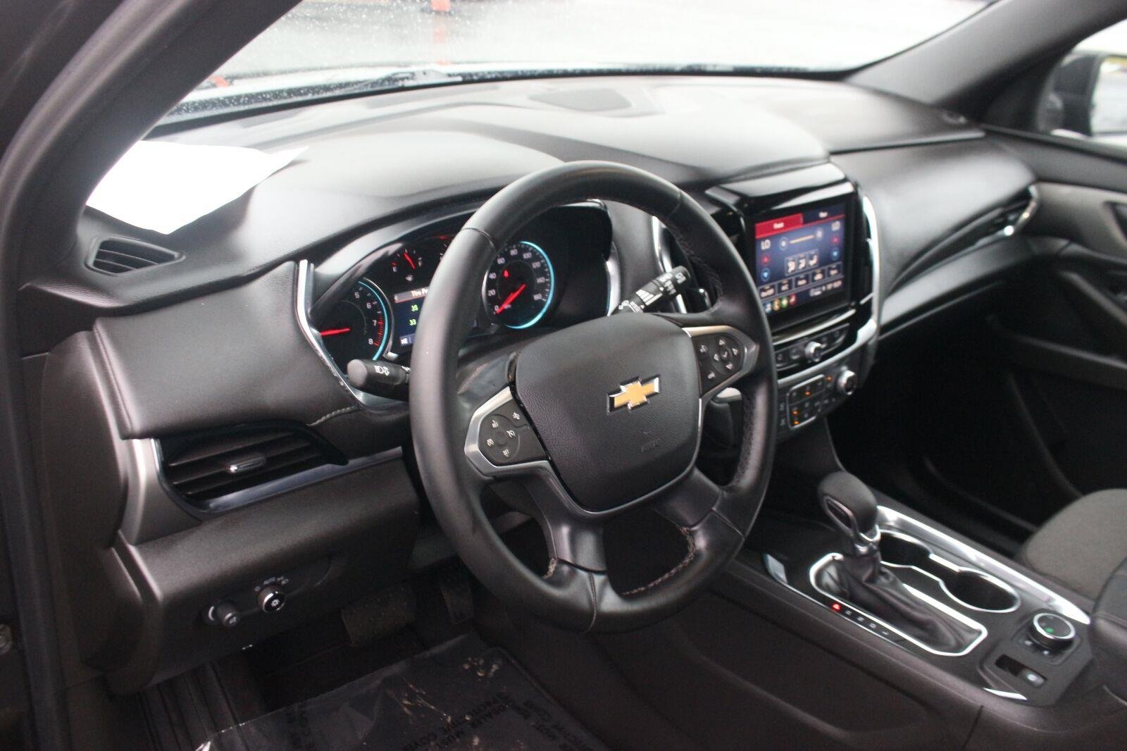Used 2023 Mosaic Black Metallic Chevrolet LT Cloth image 17