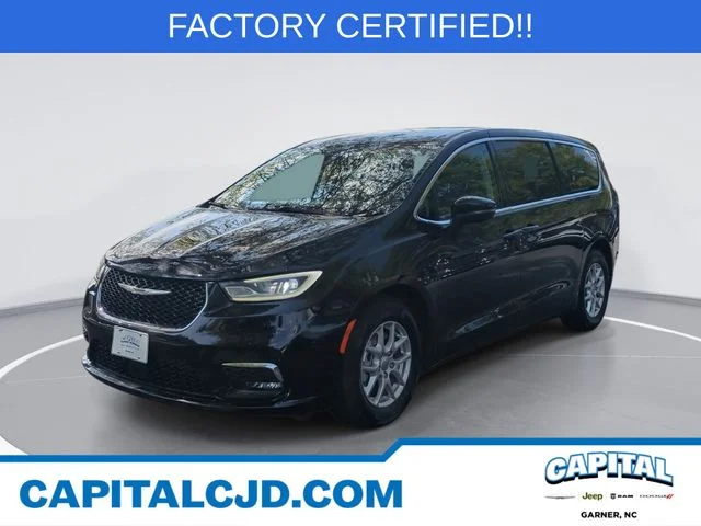 Used 2023 Black Chrysler Touring L image 1