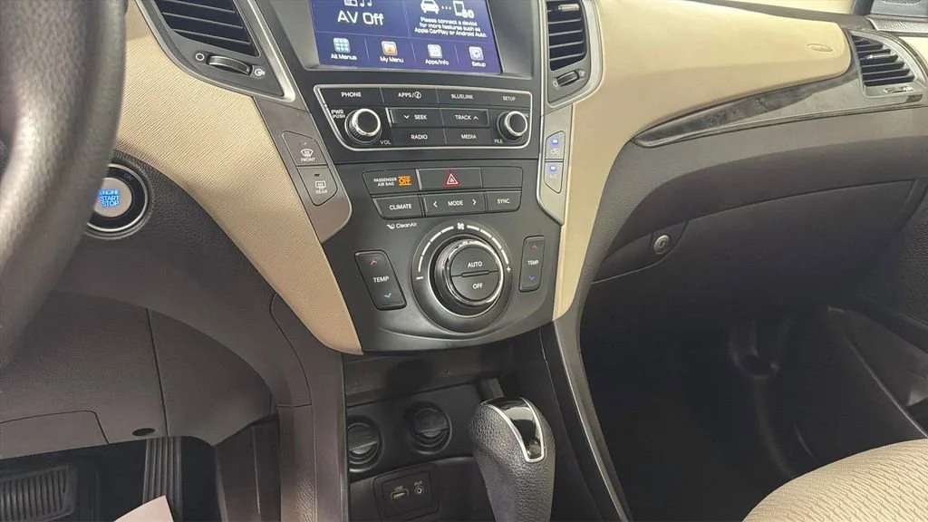 Used 2018 Black Hyundai 2.4L image 23