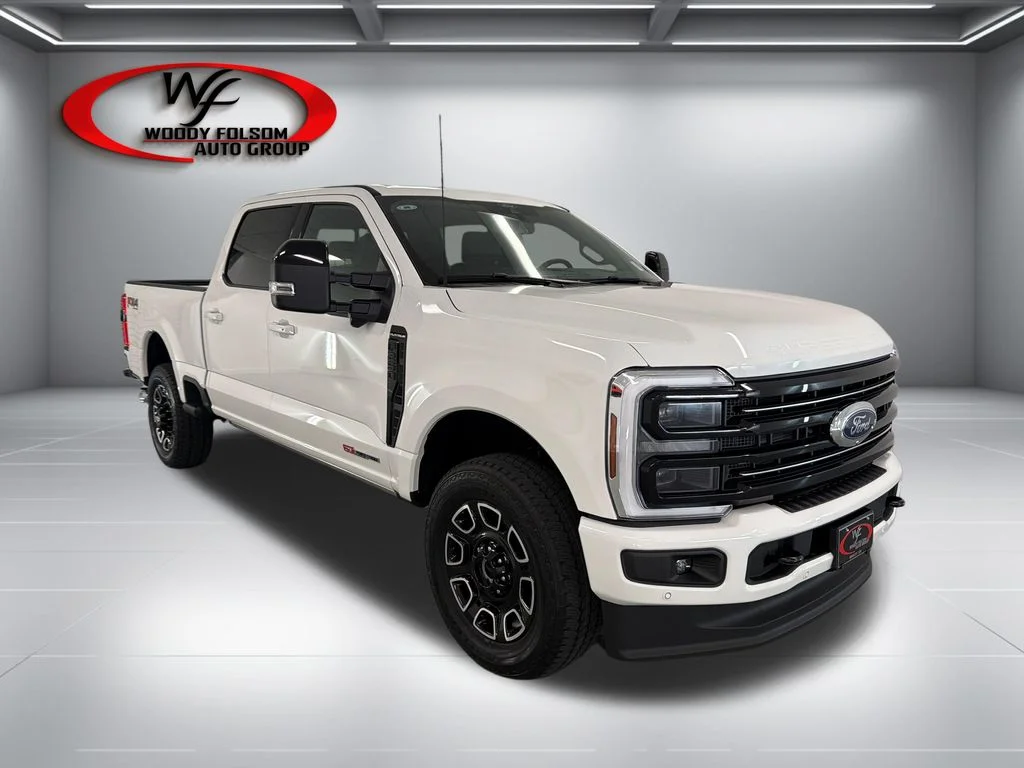 New 2026 Star White Metallic Tri-Coat Ford F-250® Platinum® image 3