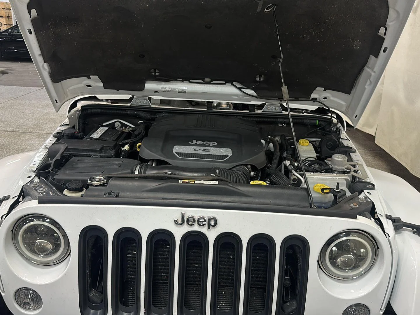 2015 Jeep Wrangler Unlimited Sahara - Photo 14