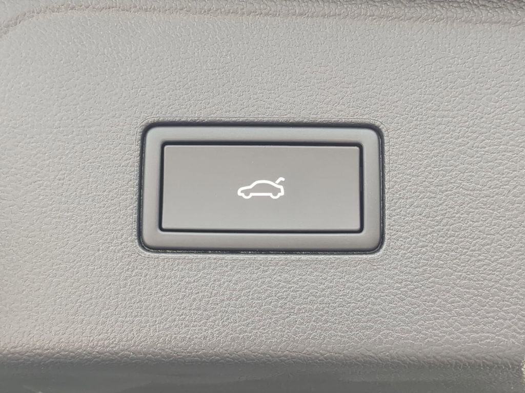 New 2026 Gray Volkswagen 2.0T SE w/Technology image 10