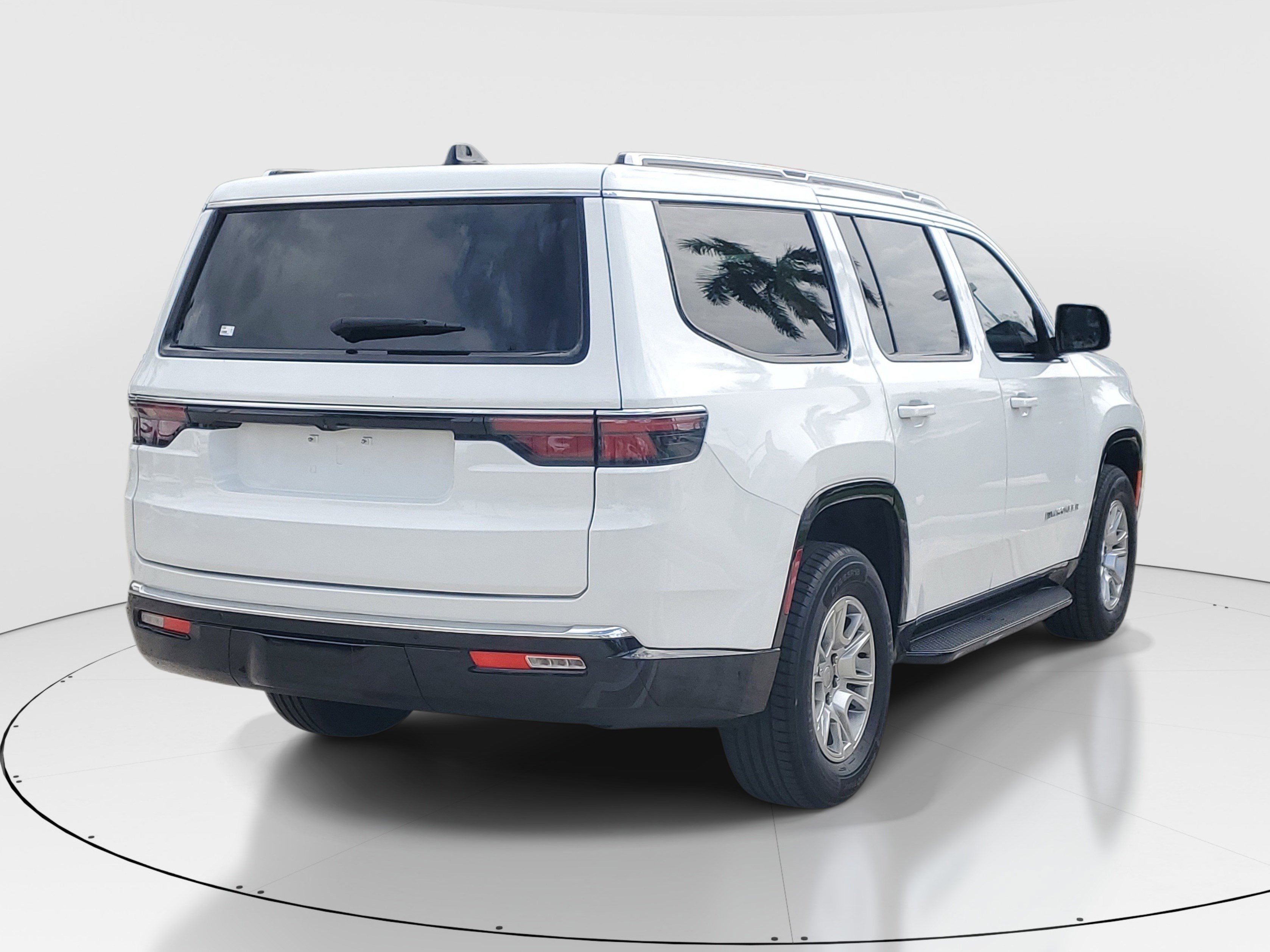 Used 2024 Bright White Clearcoat Jeep Base image 3