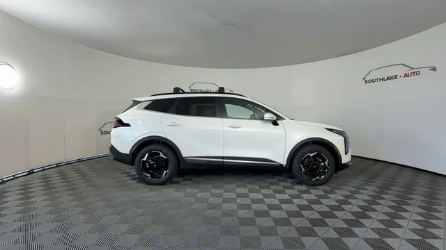 New 2026 Snow White Pearl Kia EX image 9