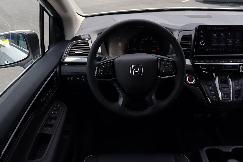 New 2027 Platinum White Pearl Honda Touring image 20