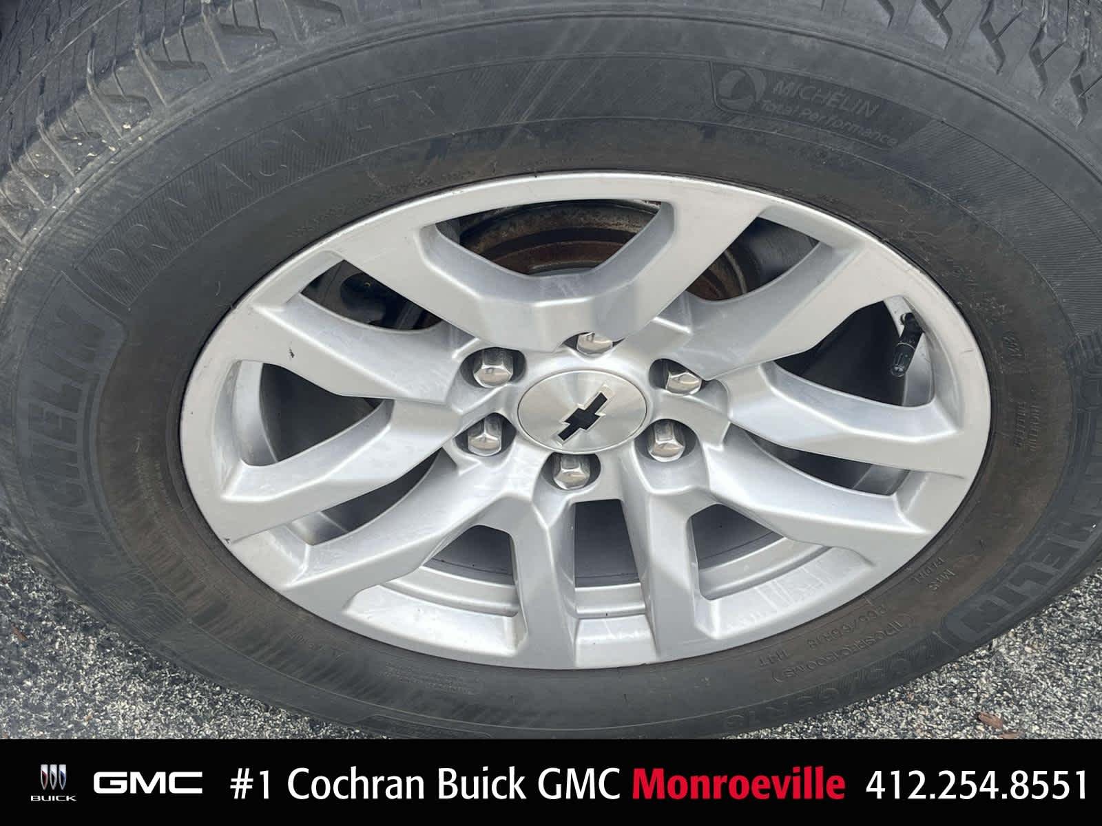 Used 2022 Summit White Chevrolet RST image 19