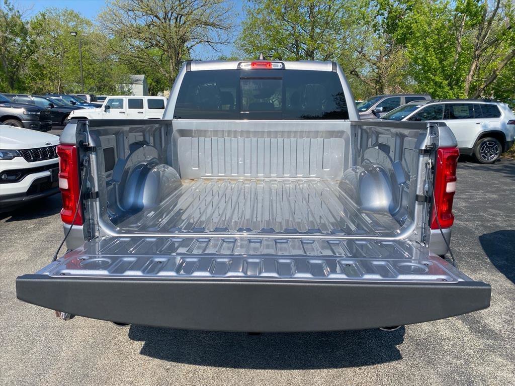 New 2026 Billet Silver Metallic Clear-Coat Exterior Paint RAM Big Horn/Lone Star image 14
