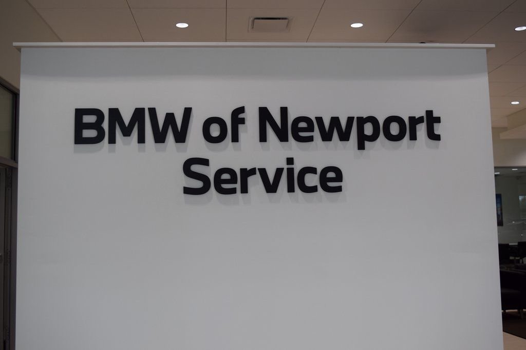 Used 2025 Black BMW xDrive50 image 47