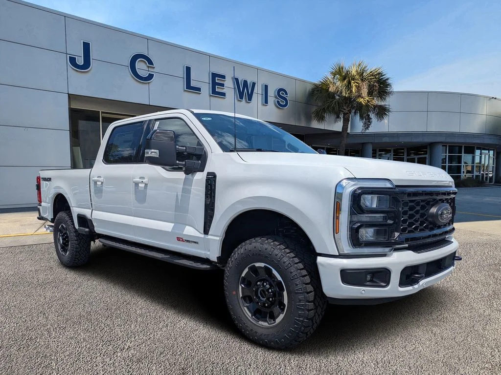 New 2026 Star White Metallic Tri-Coat Ford Lariat image 1