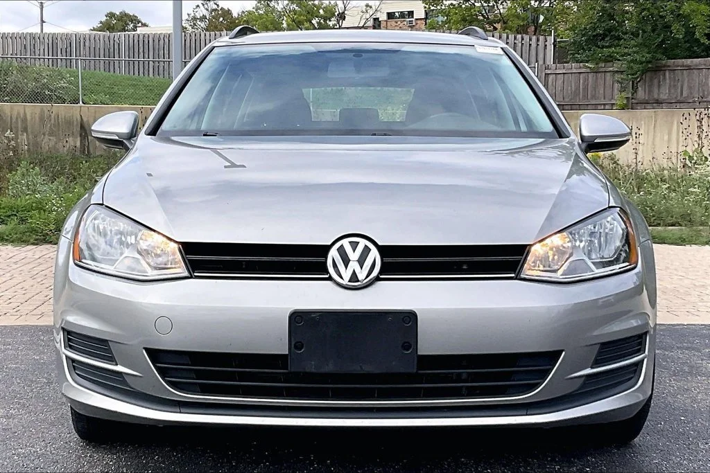 Used 2017 Volkswagen Golf SportWagen S with VIN 3VWC17AU2HM504477 for sale in Palatine, IL