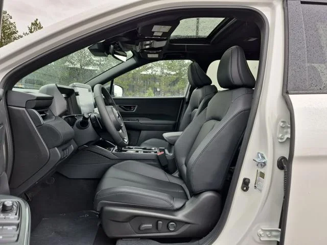 New 2026 CRYSTAL WHITE PEARL Subaru Premium image 43