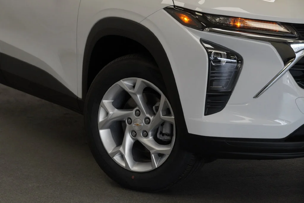 New 2026 Summit White Chevrolet LS image 8
