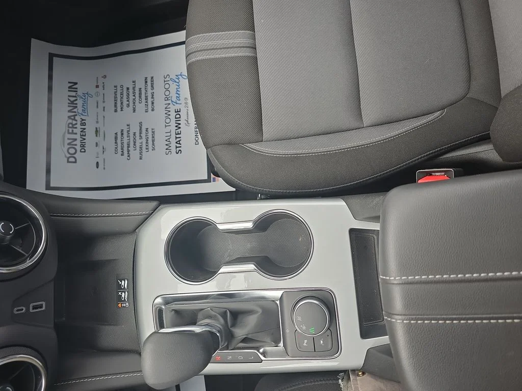 Used 2024 White Chevrolet LT image 27