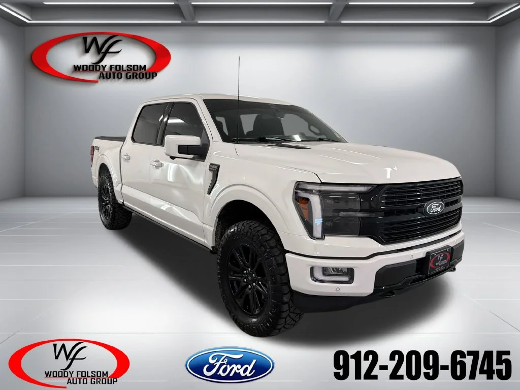 Used 2025 White Ford Platinum image 1