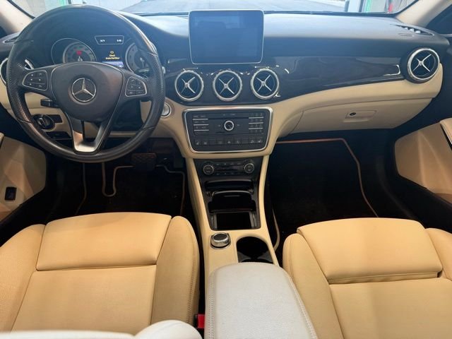Used 2016 Black Mercedes-Benz GLA 250 image 12