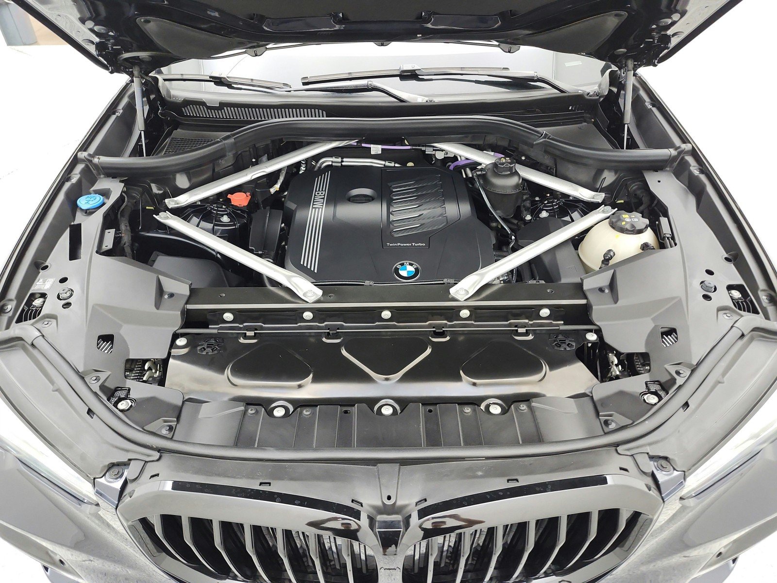 Used 2023 Carbon Black Metallic BMW sDrive40i Sports Activity Vehicle image 15