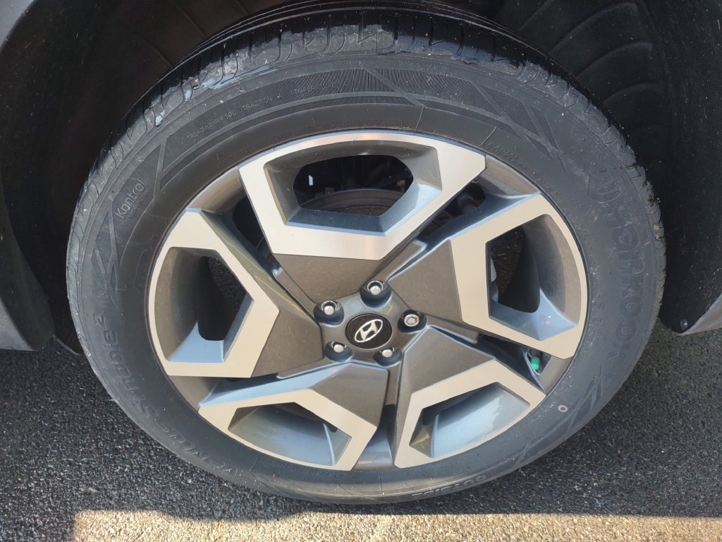 Certified Used 2024 White Hyundai SEL image 10