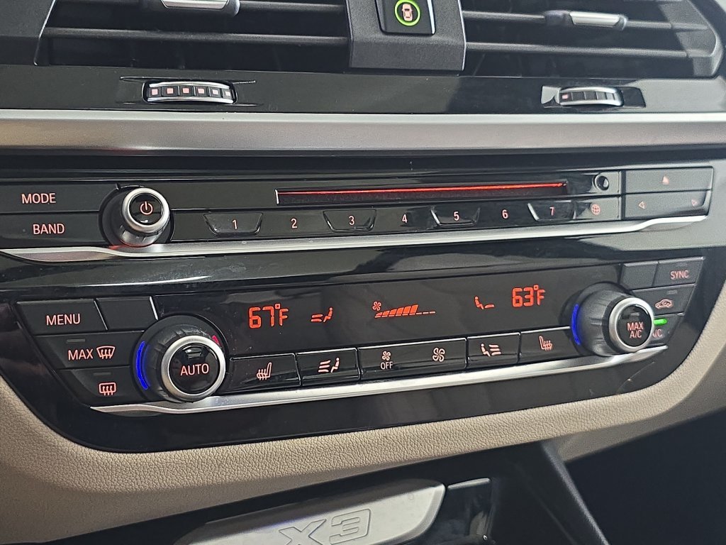 Used 2019 Alpine White BMW xDrive30i image 25