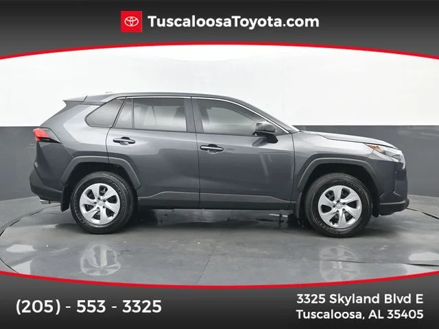 2025 Toyota RAV4 LE FWD's photo