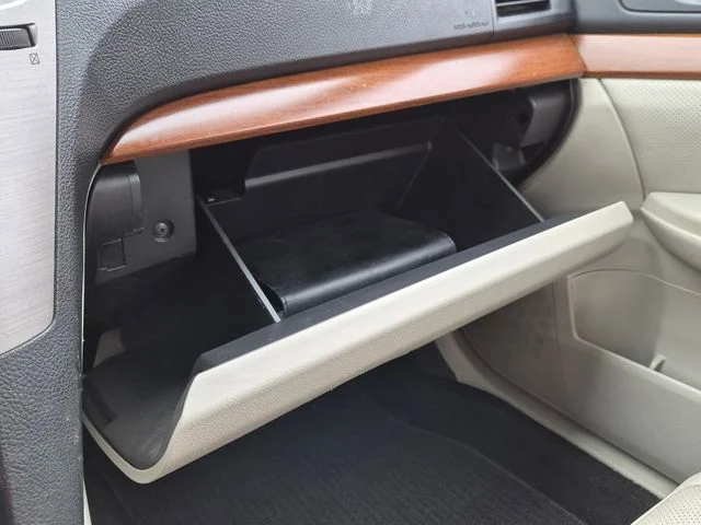 Used 2013 Tan Subaru 2.5i image 30