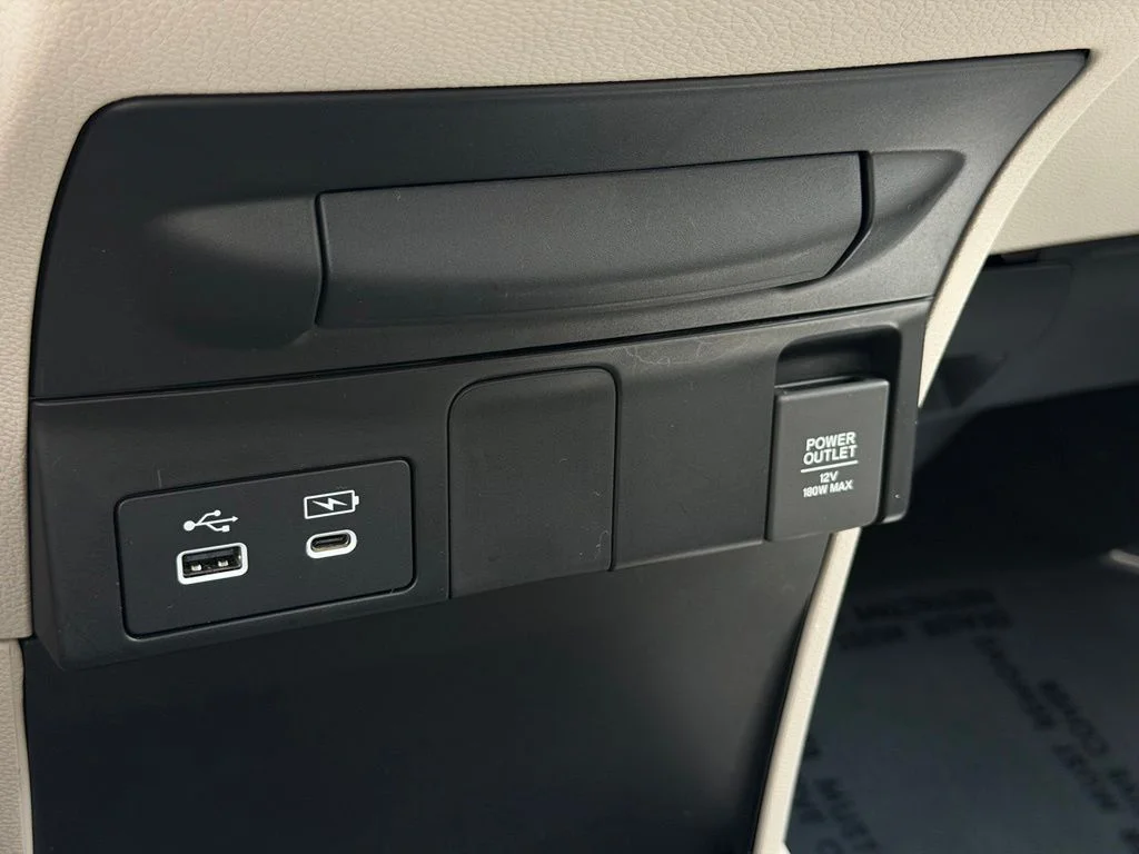 Used 2025  Honda EX-L image 44