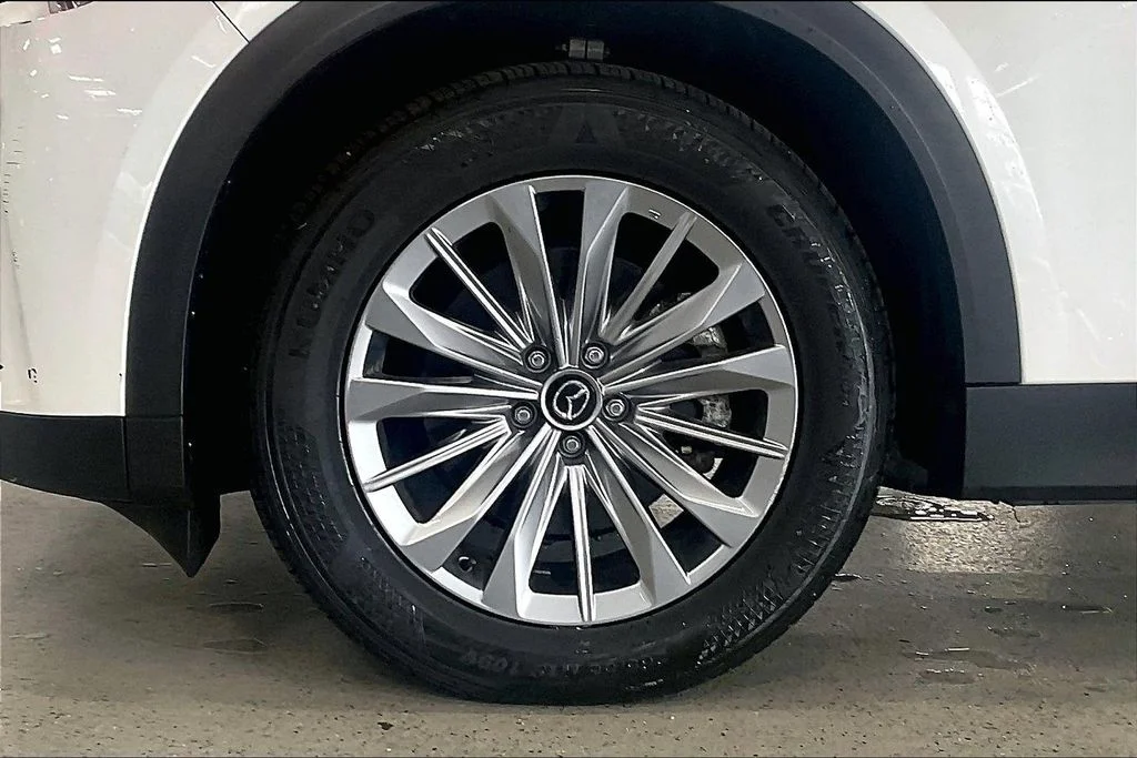 Used 2024 White Mazda Preferred image 8