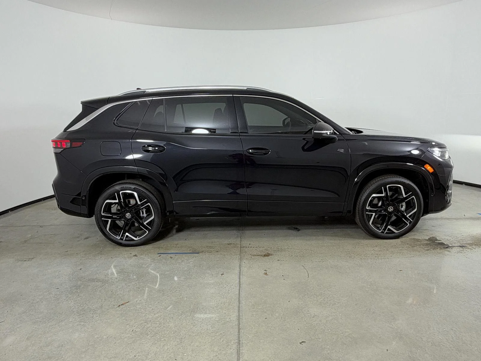 New 2026 BLACK VOLKSWAGEN  image 2
