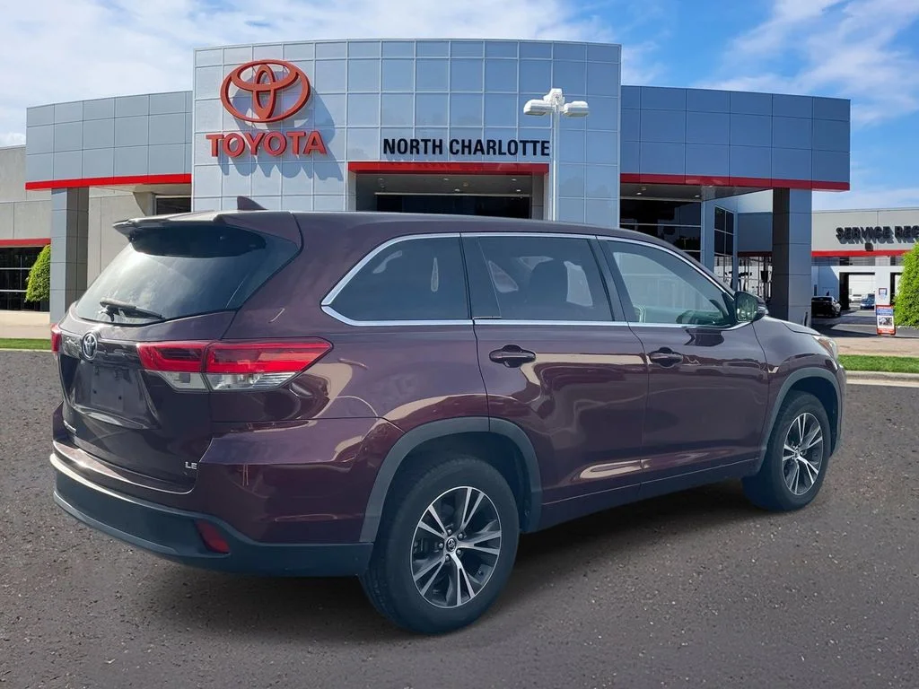 Used 2017 Red Toyota LE Plus image 7