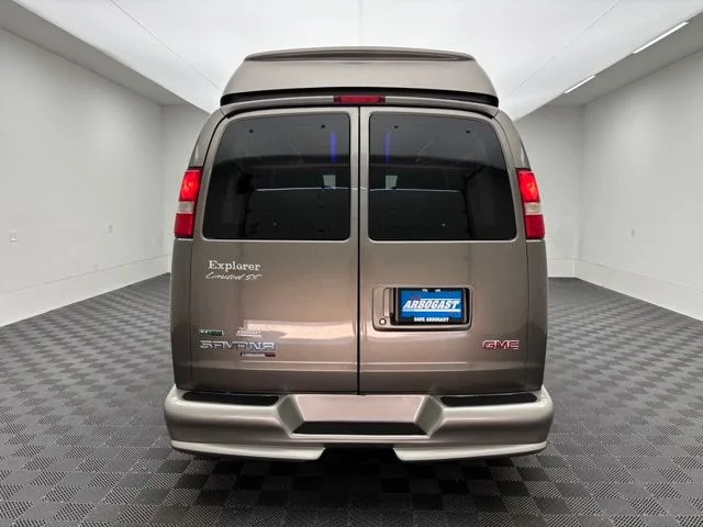 Used 2012 Special Paint GMC Explorer Limited SE image 9