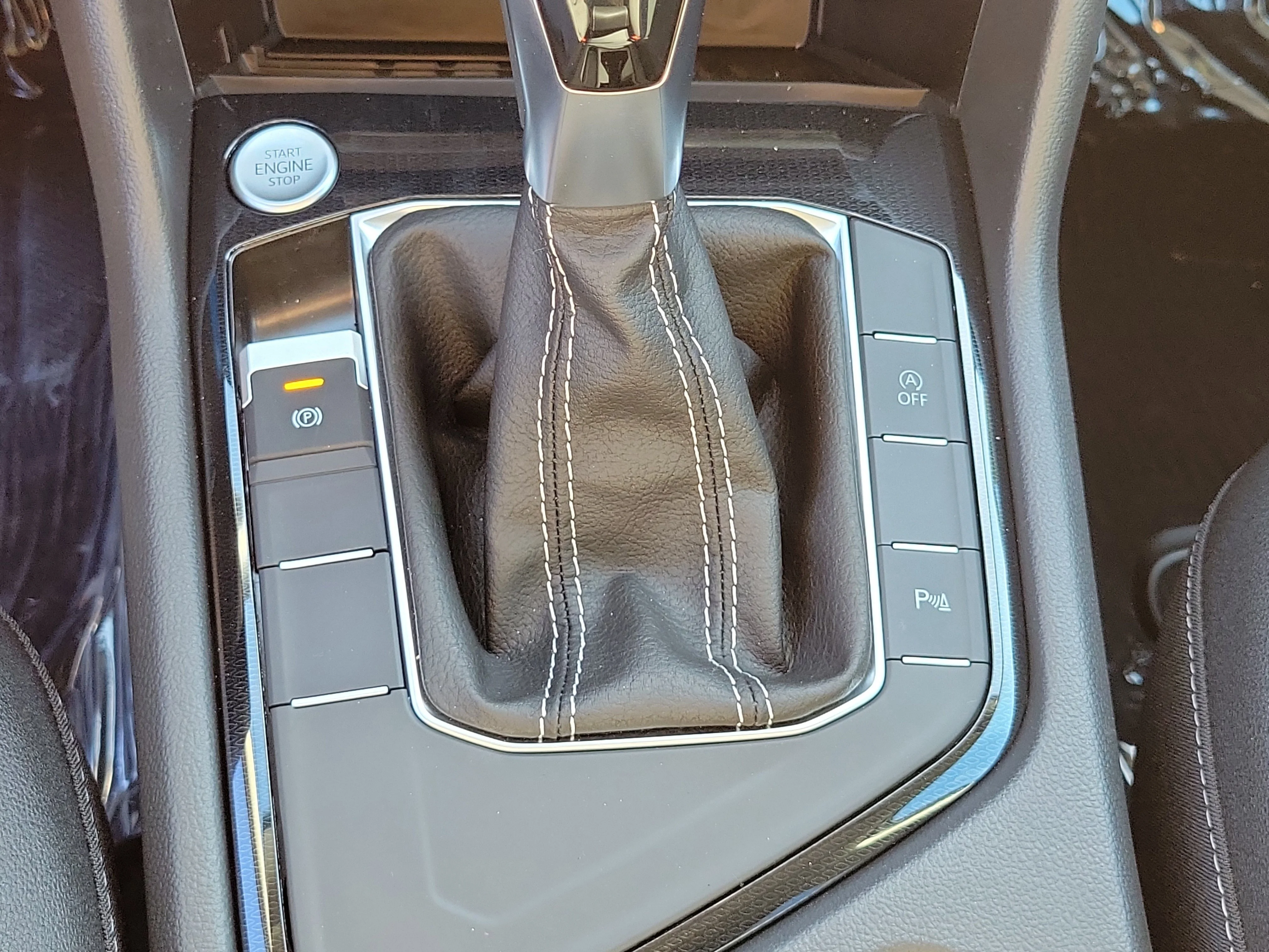 New 2026 White Volkswagen 1.5T SE Black image 31