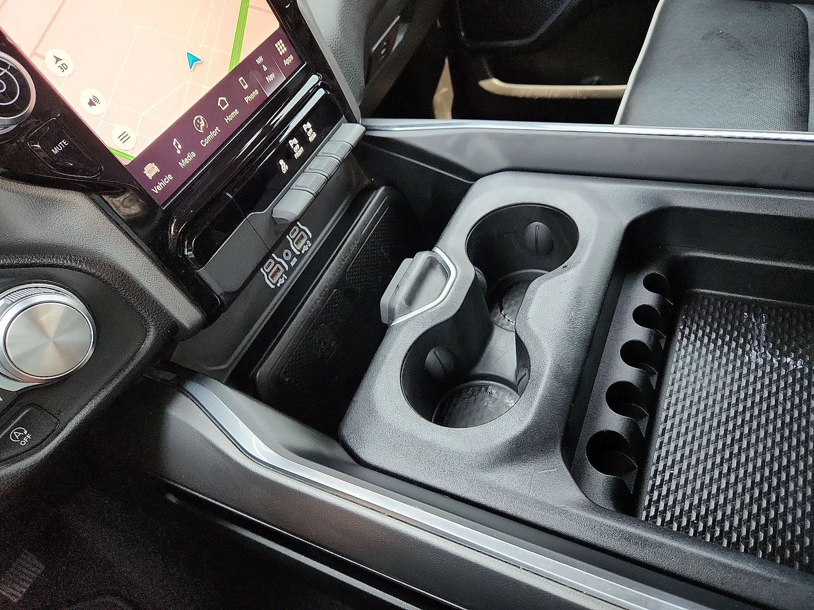 2025 RAM Ram 1500 Pickup Laramie - Photo 25
