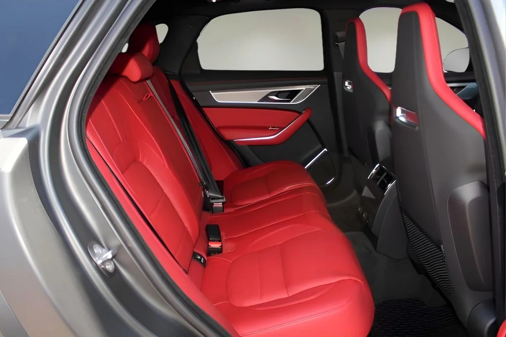 2026 Jaguar F-Pace R-Dynamic S - Photo 17