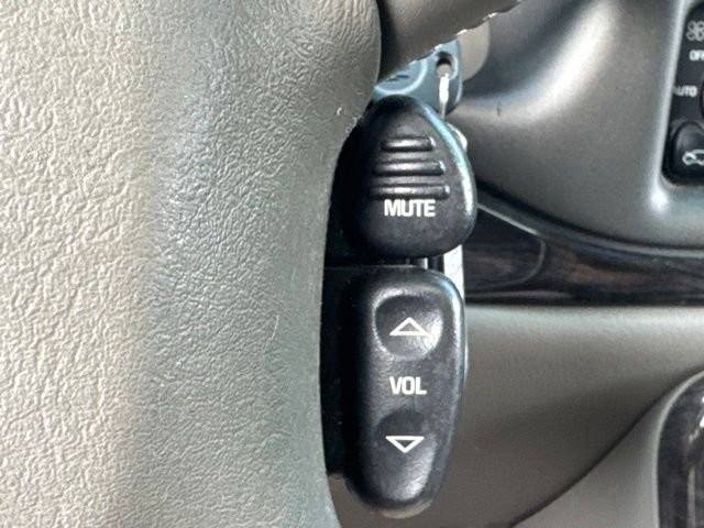 Used 2002 Black GMC Denali image 23