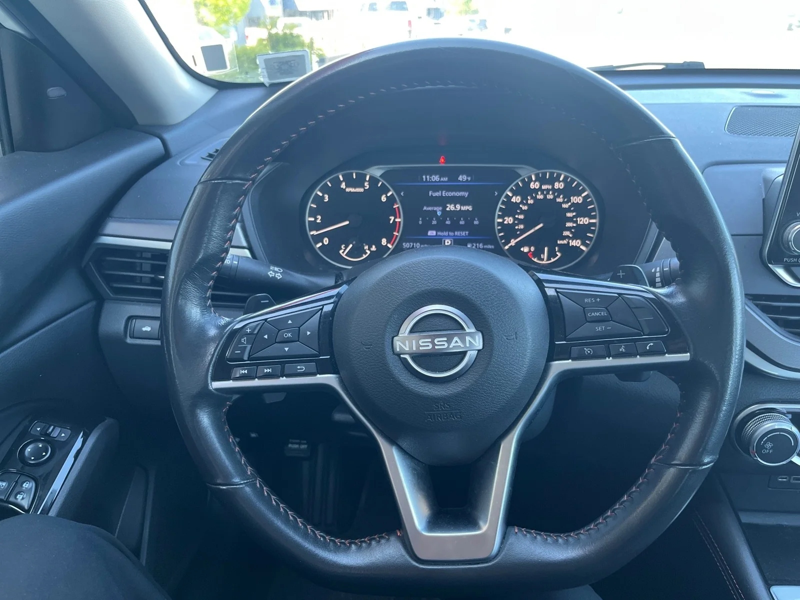 Used 2024 Glacier White Nissan 2.5 SR image 19