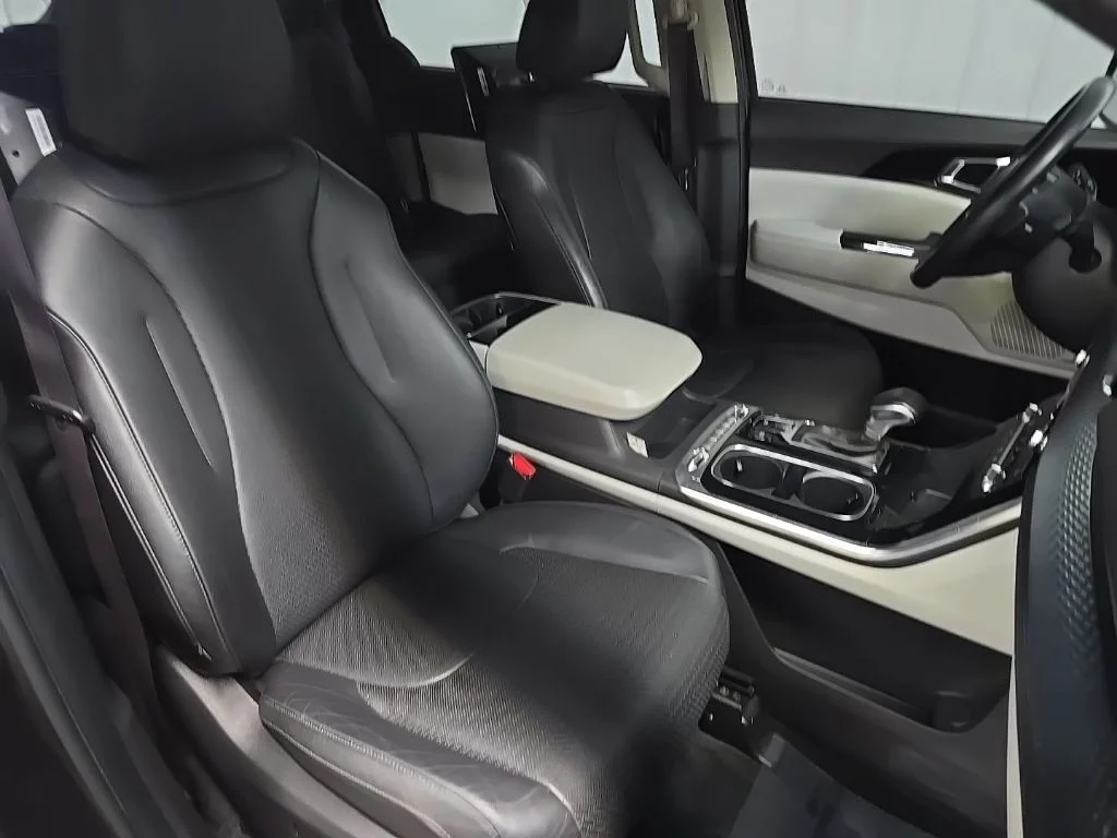 Used 2022 Gray Kia SX Prestige image 15