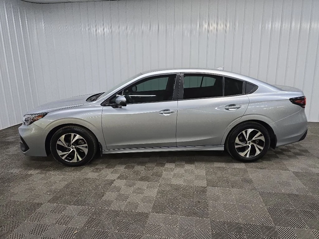 Used 2023 Ice Silver Metallic Subaru Premium image 5