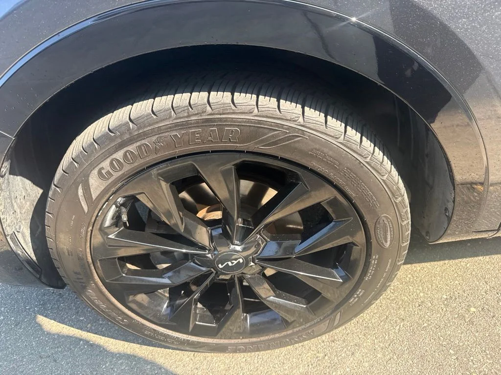 Used 2022 Gray Kia SX-Prestige image 4