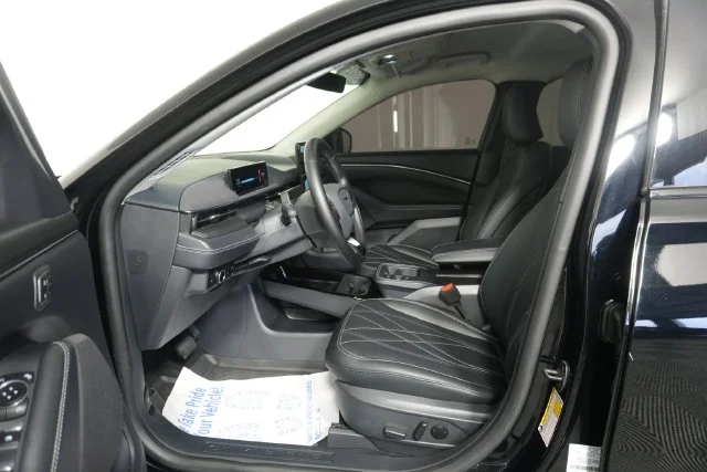Used 2025 Shadow Black Ford Select image 26