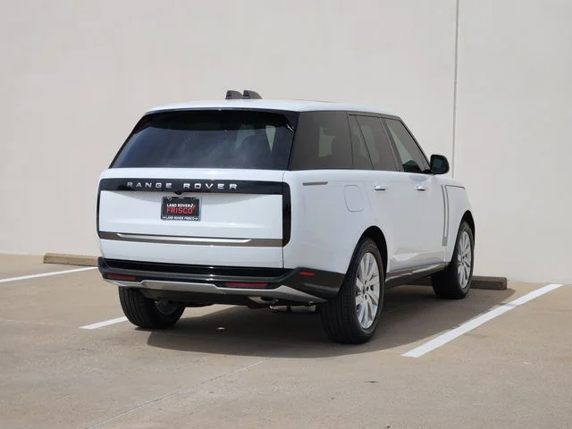 New 2026 Fuji White Land Rover SE image 4