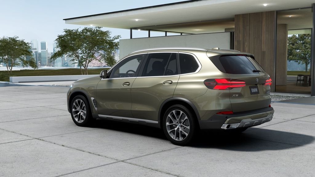New 2026 Manhattan Green Metallic BMW xDrive50e image 25