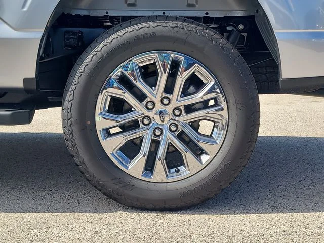 New 2026 Silver Metallic Ford Lariat image 8