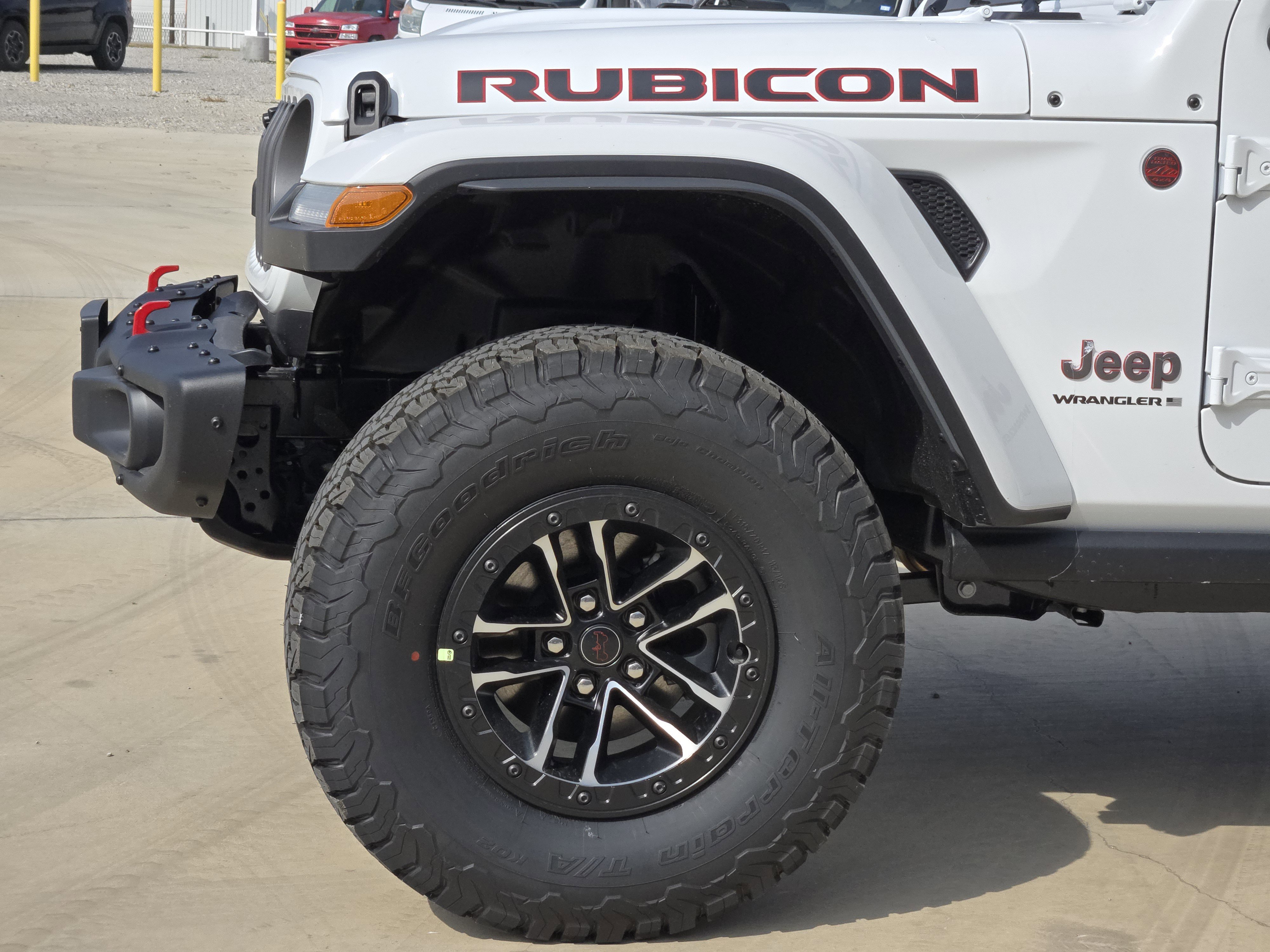 New 2026 Bright White Clear-Coat Exterior Paint Jeep Rubicon X image 6