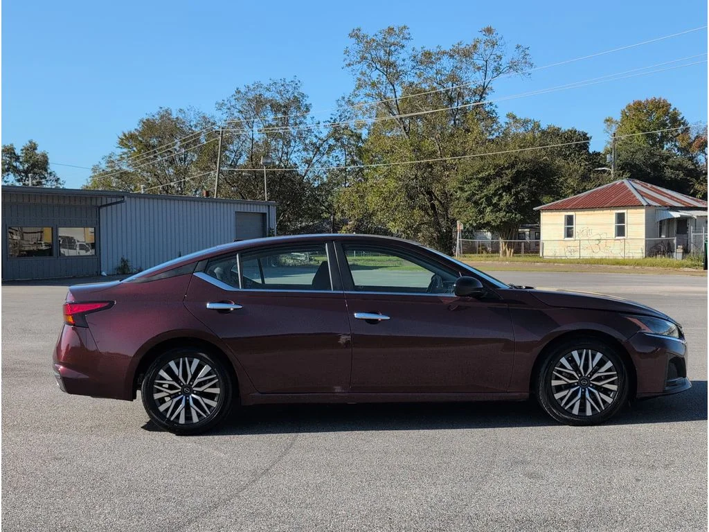 Used 2024 RED Nissan 2.5 SV Sedan image 6