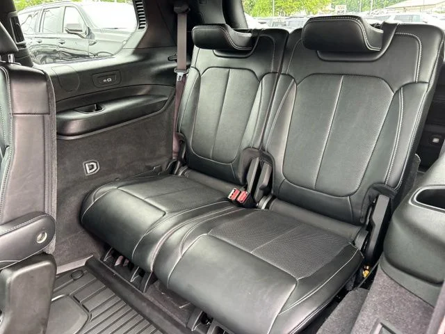 Used 2022 Gray Metallic Jeep Overland image 22